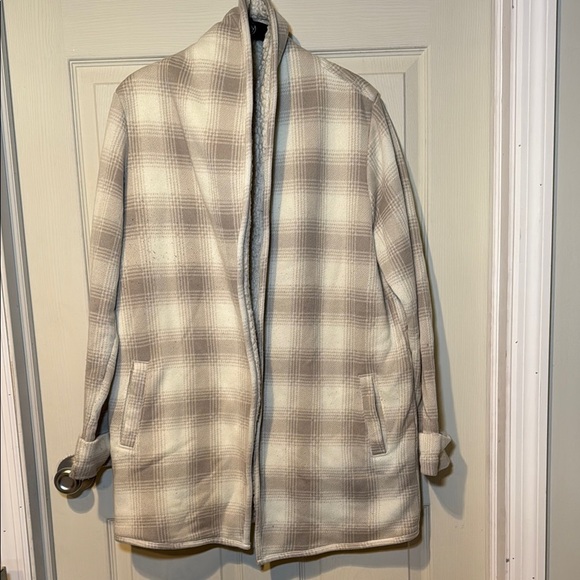Abercrombie & Fitch Woman’s Flannel Sherpa Jacket Size Large Neutral Colors - Picture 1 of 1